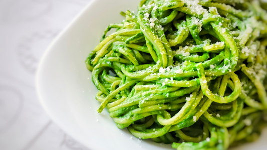 Green Spaghetti Recipes: Mexican, Peruvian, and Simple Avocado Variations